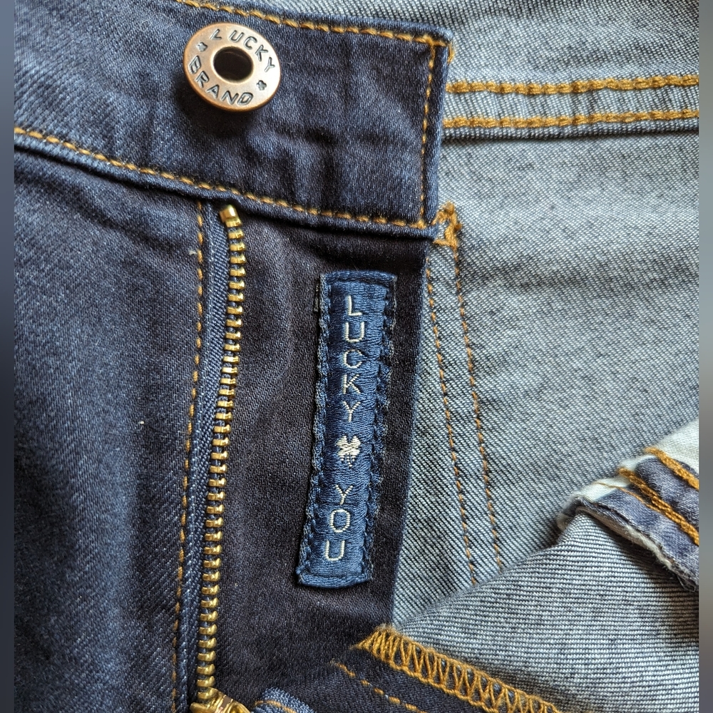 Lucky Brand Mid Rise Sweet'n Straight - 10/30 - Picture 13 of 13